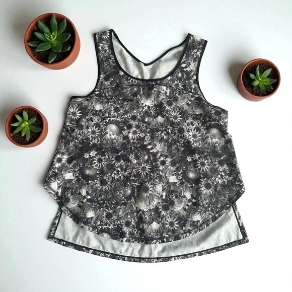 LULULEMON Floral Workout Tank Top Size 8 - Picture 1 of 6